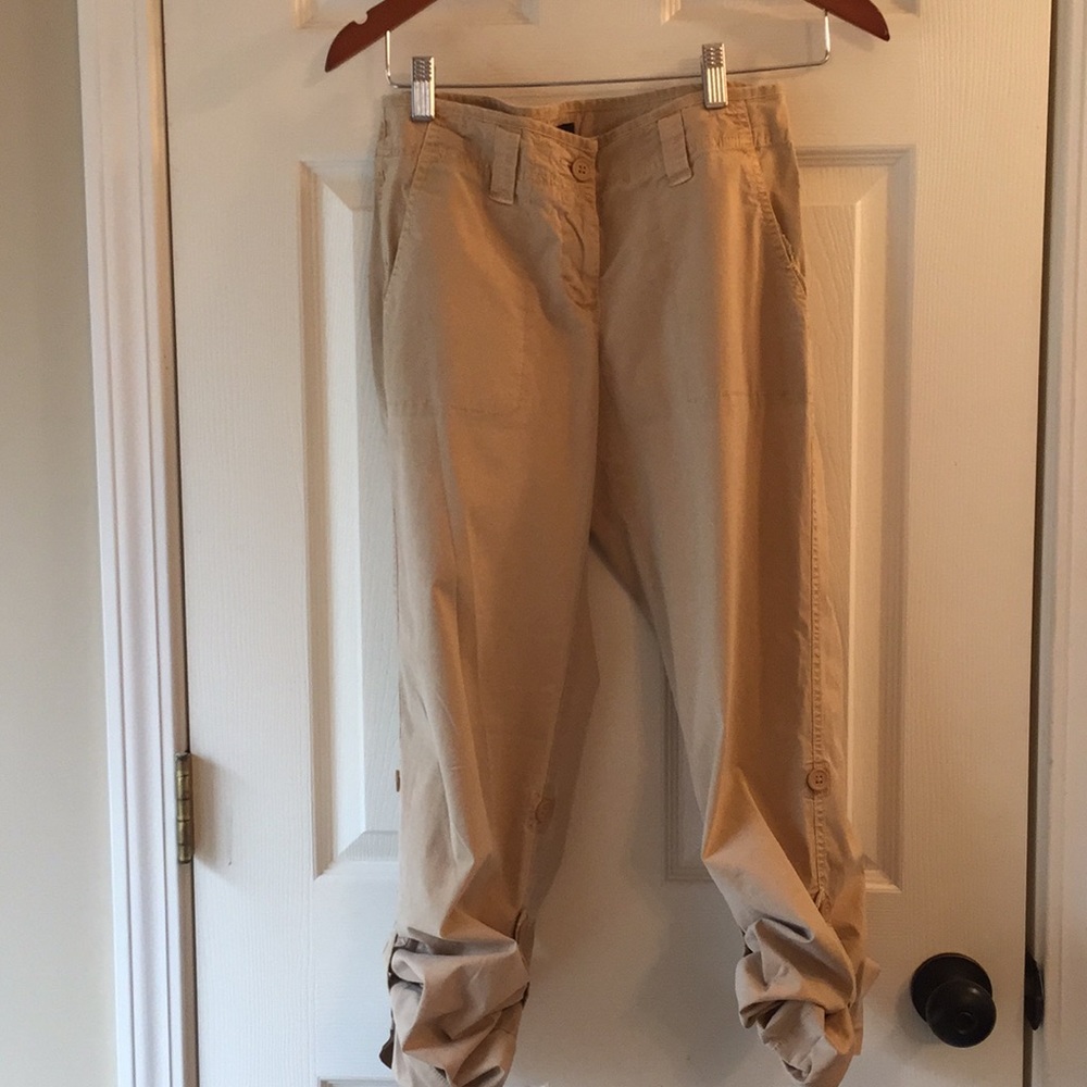 Inc International tan Capri pants